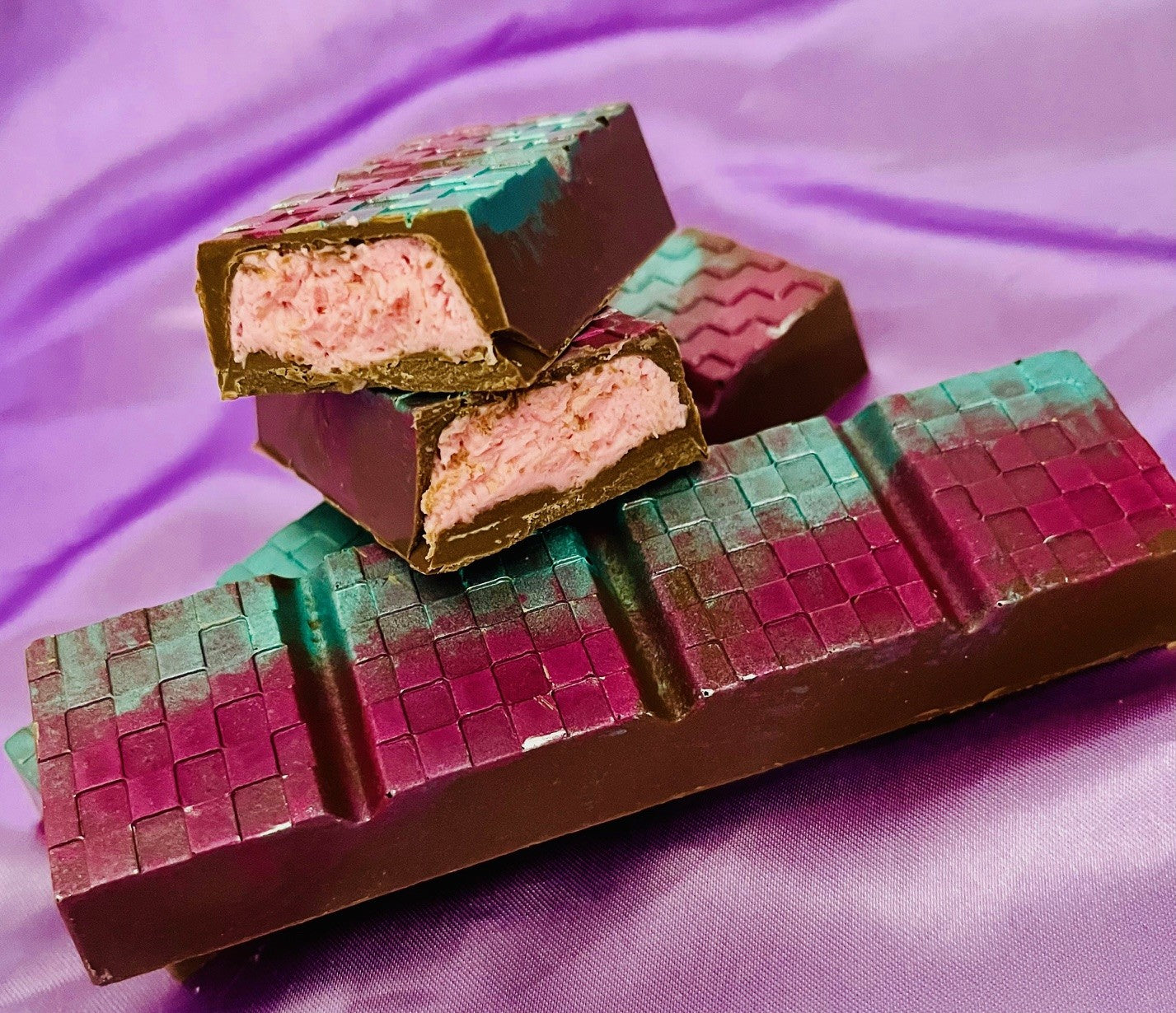 Loaded Chocolate Bar 80g - Milk Berry Crunch