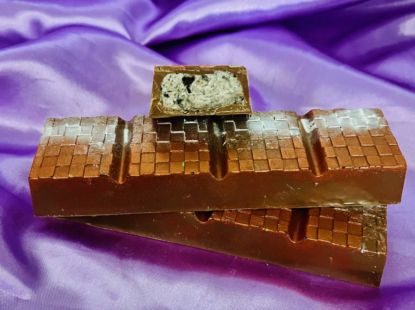 Loaded Chocolate Bar 80g - Milk Cookies & Cream